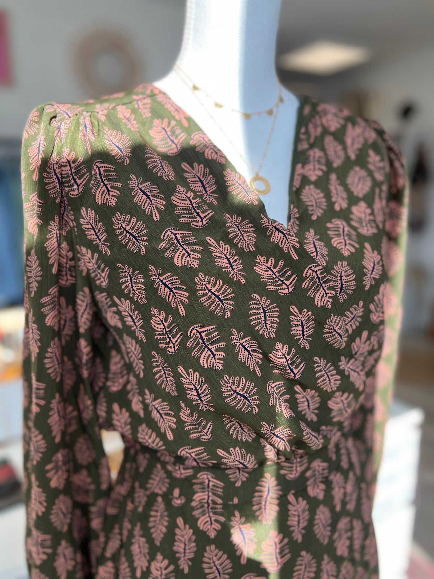 ROBE ROSE